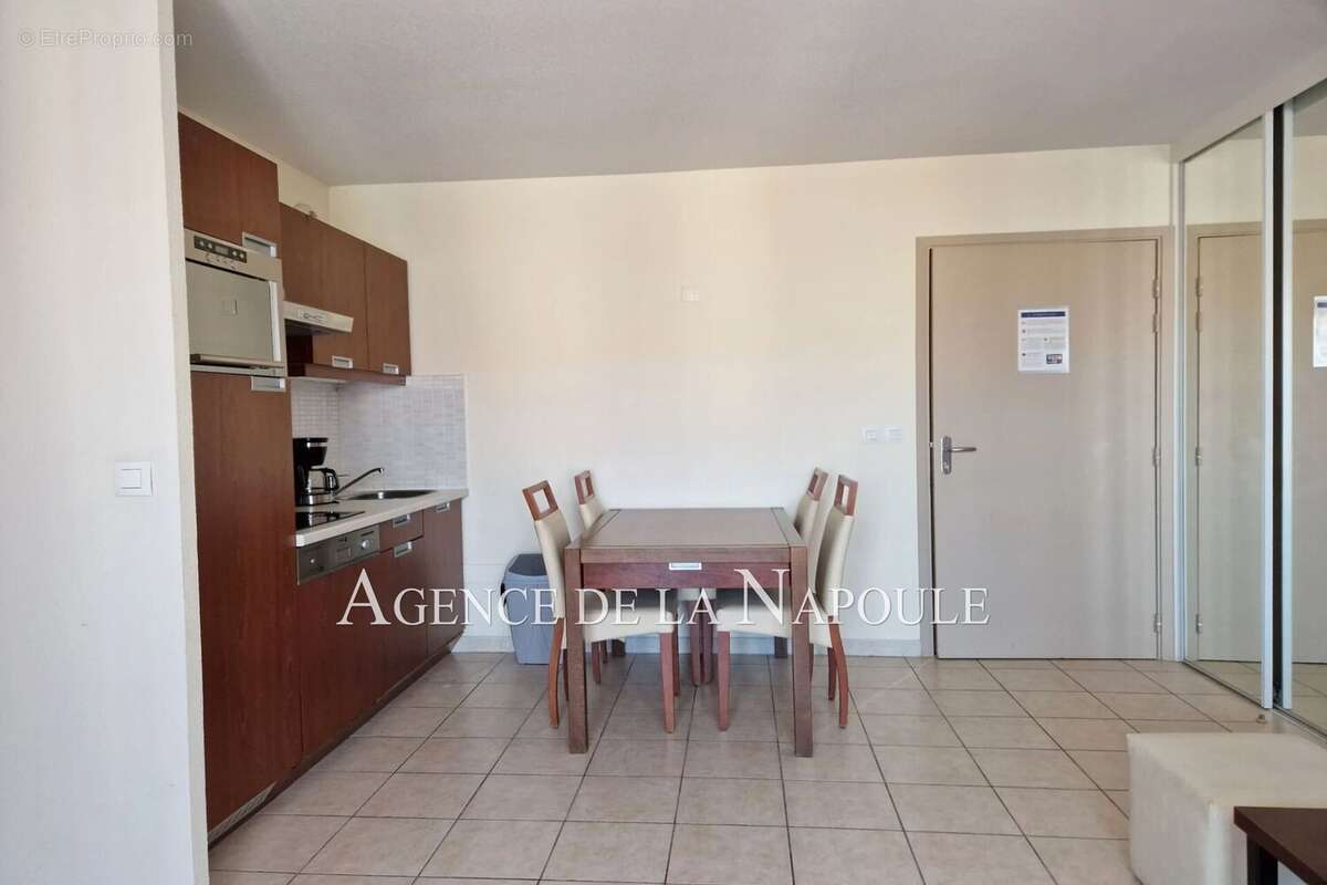 Appartement à MANDELIEU-LA-NAPOULE