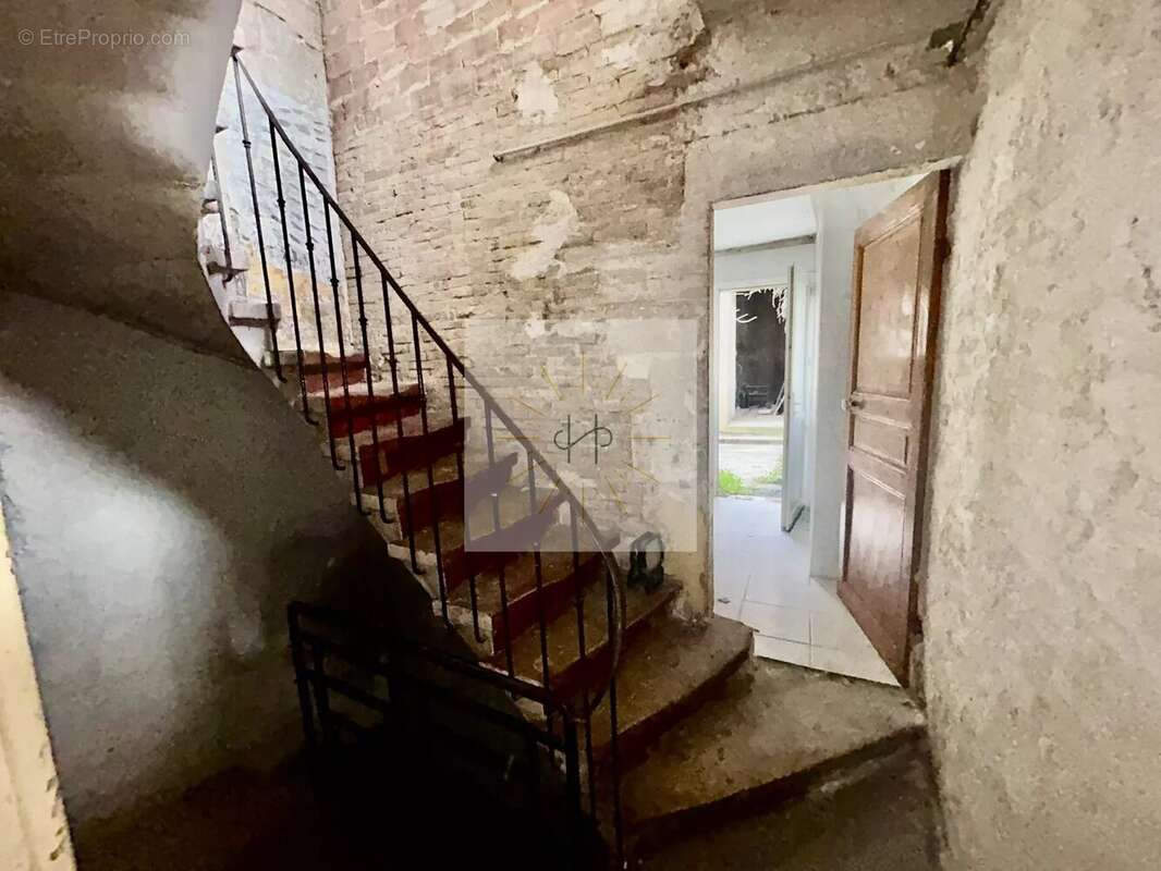 Appartement à VALREAS