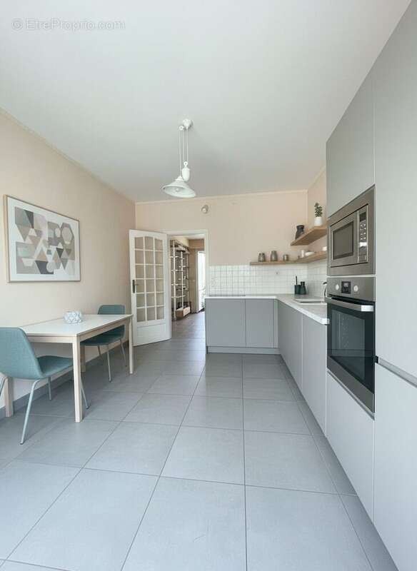 Maison 235 m² à Joue-Les-Tours  - photo 9