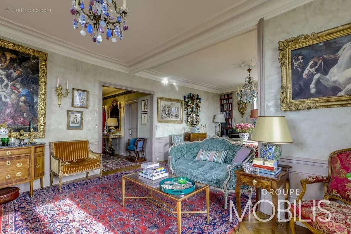 Appartement à PARIS-18E