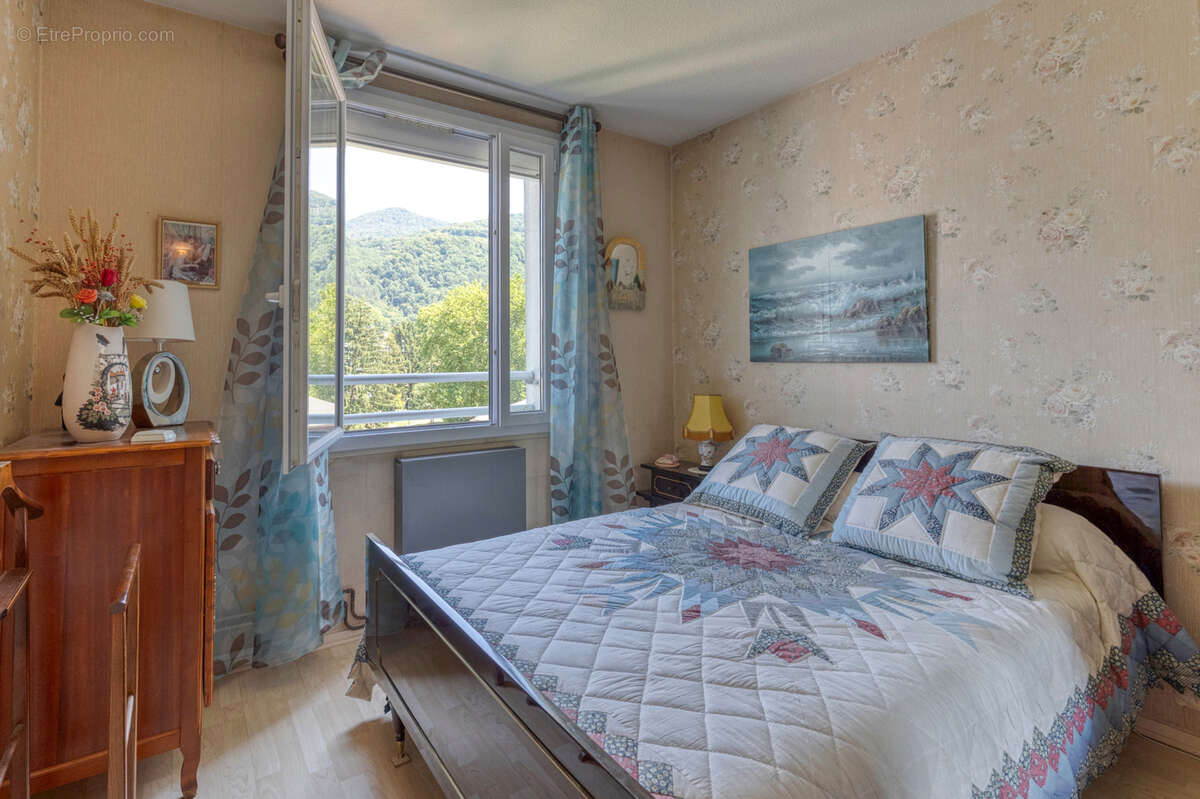 Appartement à SAINT-MARTIN-D'HERES