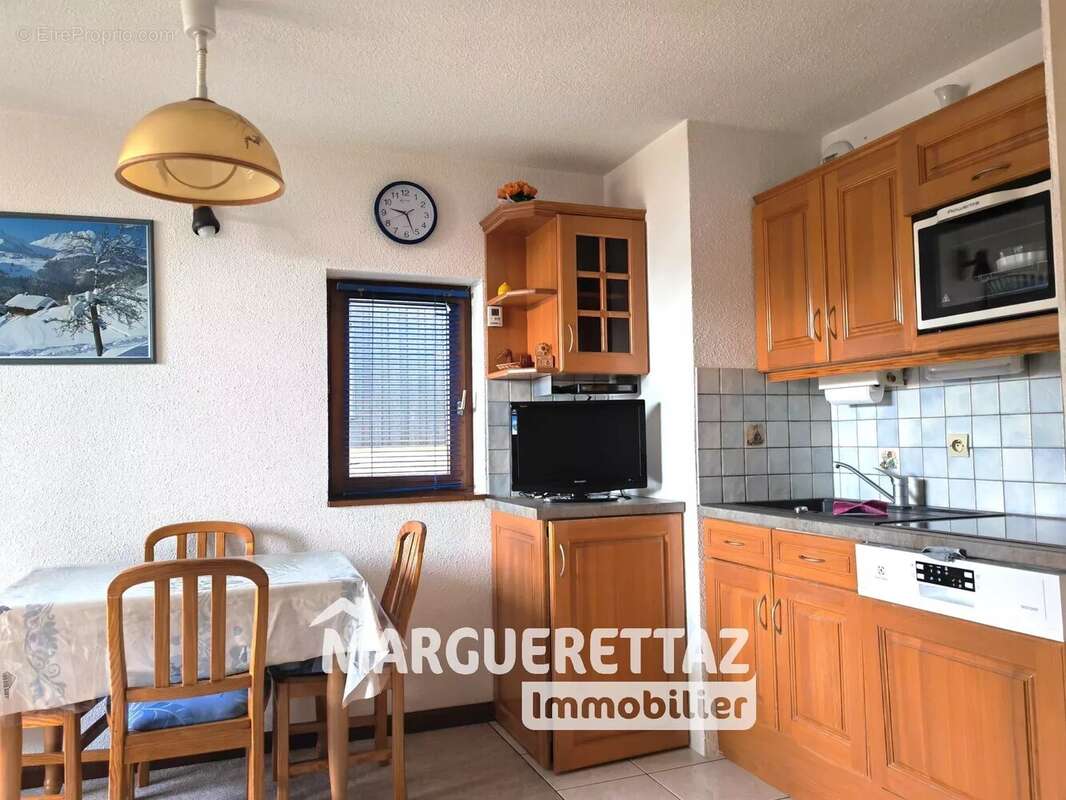 Appartement à MORILLON