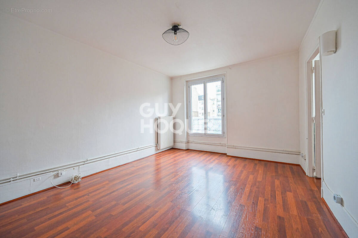 Appartement à PARIS-12E