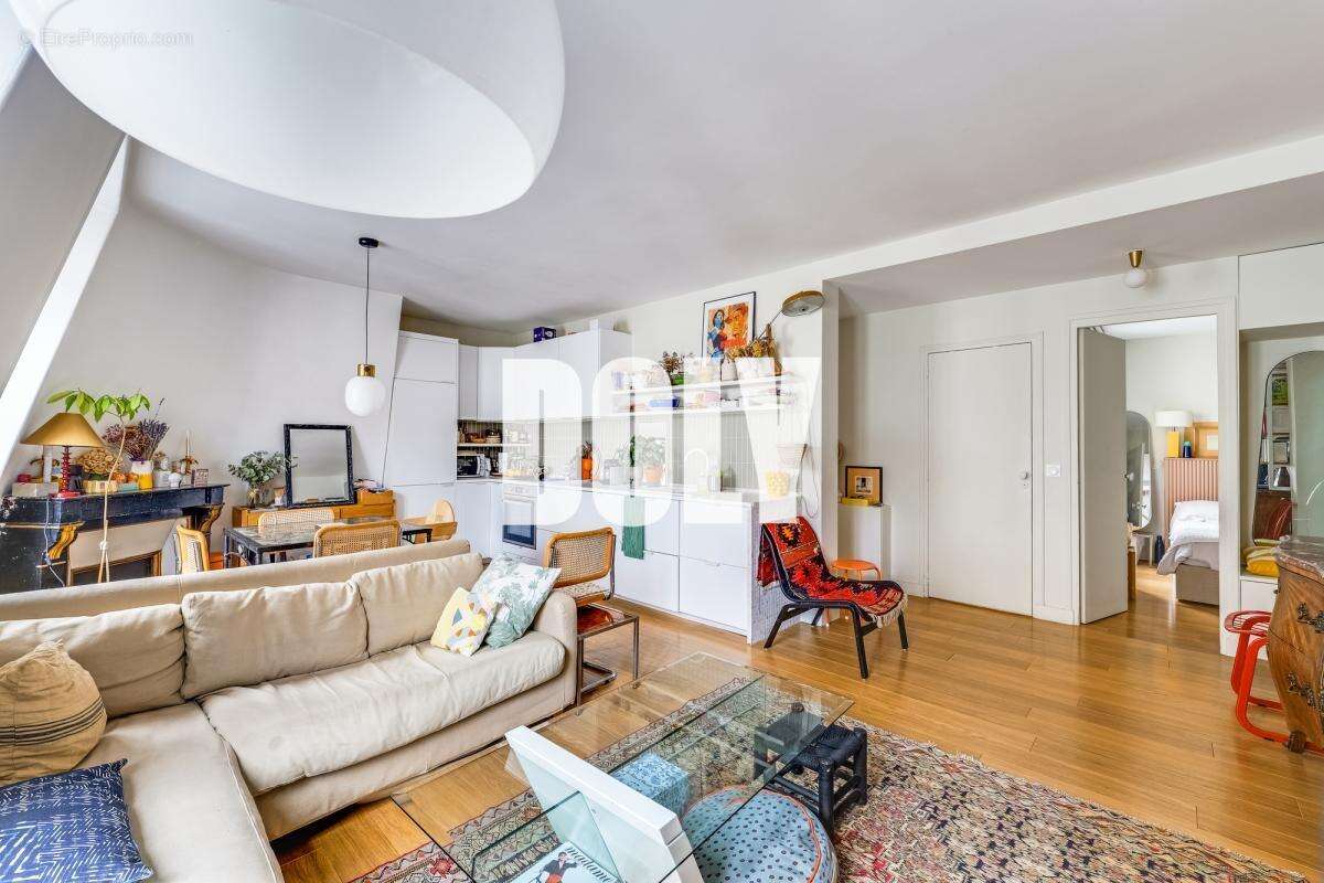 Appartement à PARIS-10E