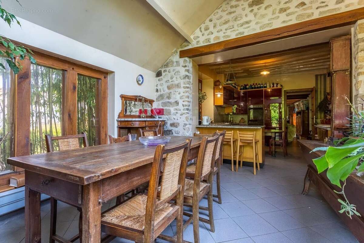 Maison à MILLY-LA-FORET