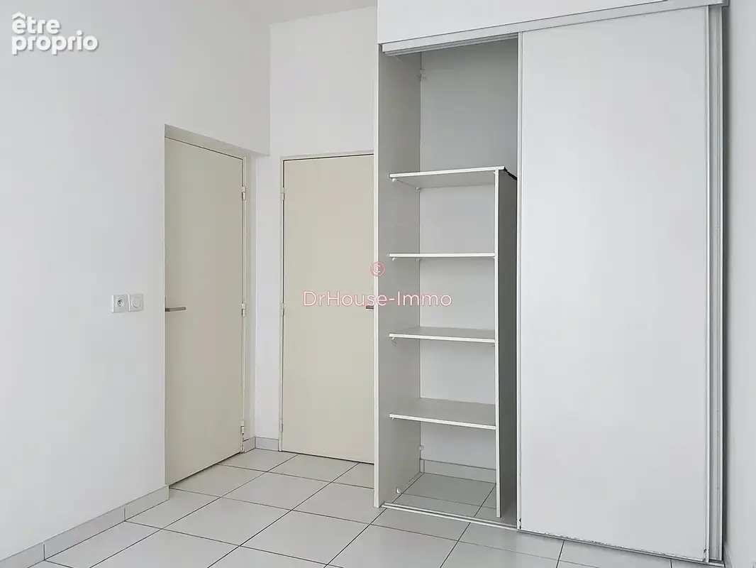 Appartement 45 m² à Marseille-5e  - photo 5