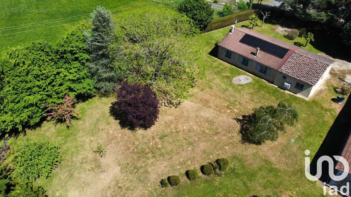 Photo 6 - Maison à ROUZEDE