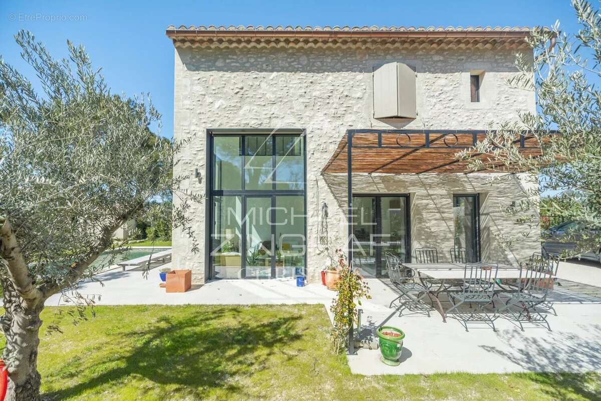 Maison à EYGALIERES