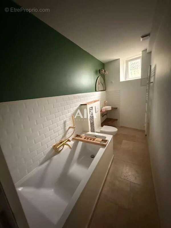 Maison à MAGNAC-SUR-TOUVRE