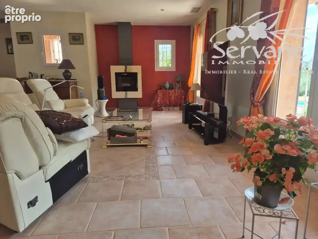 Cotignac belle villa traditionnelle avec piscine - photo 9