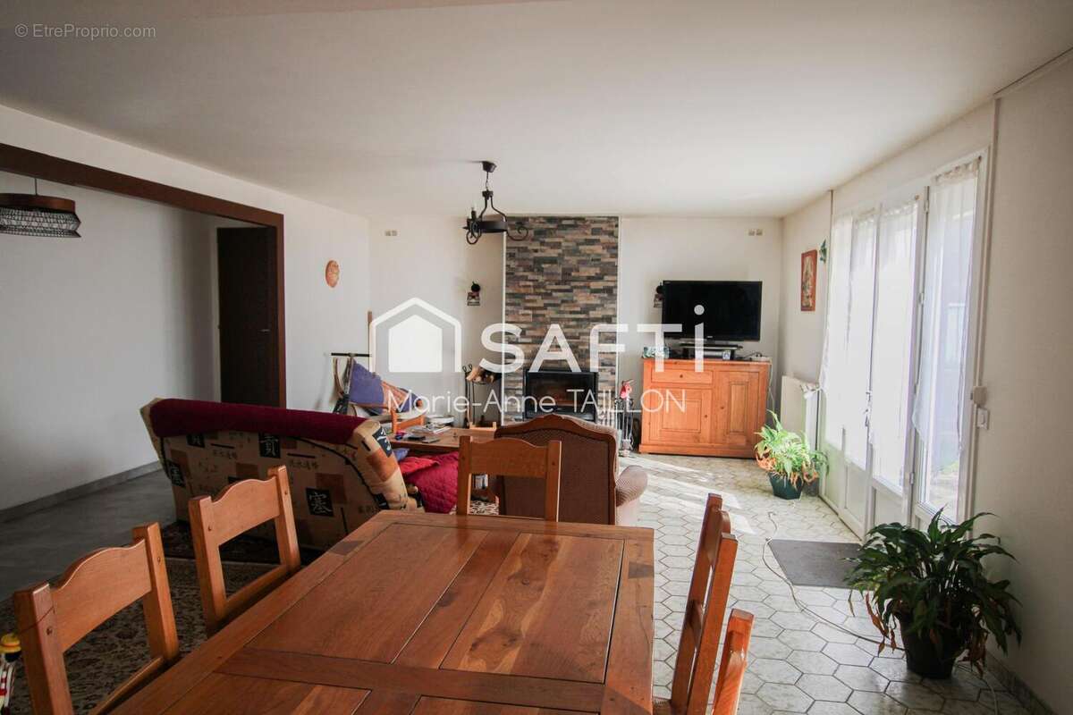 Photo 2 - Maison à ETAULIERS