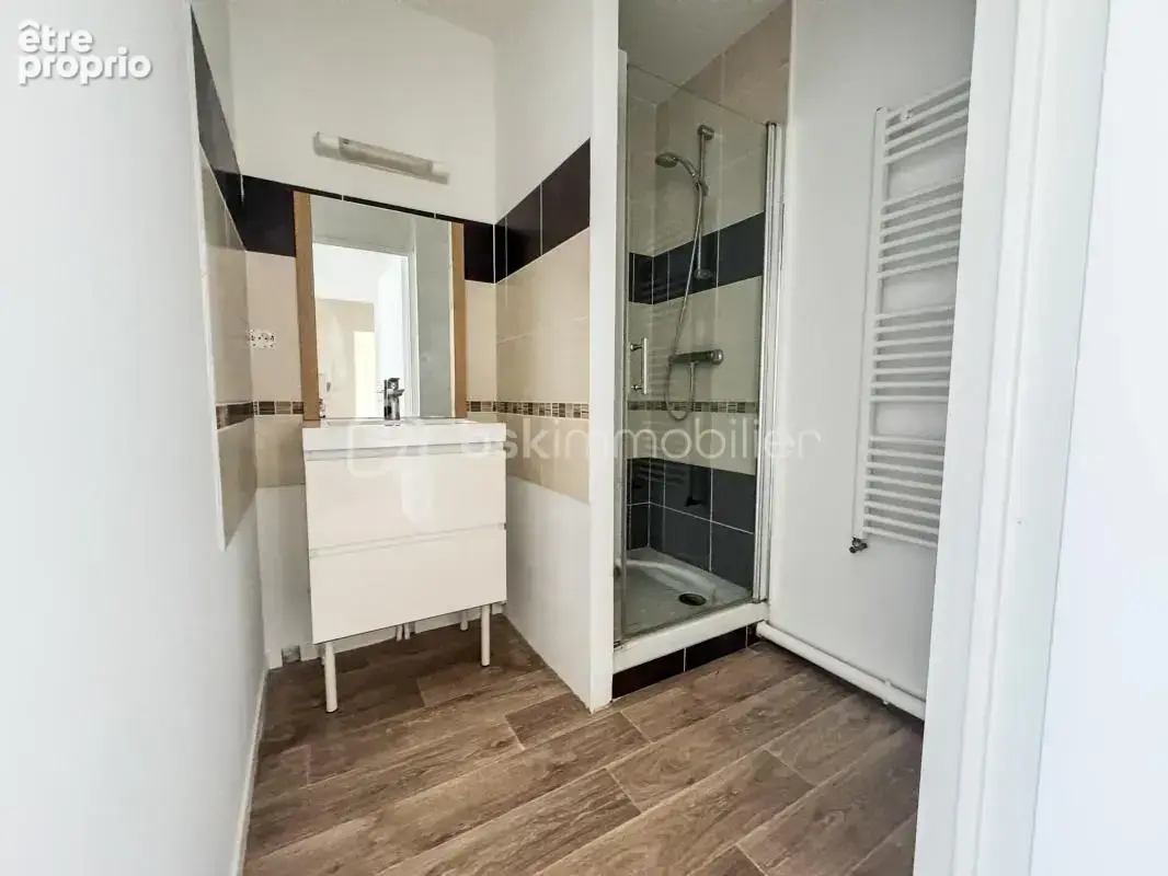 Appartement 2 chambres - 66m2 - garage ferme - photo 9