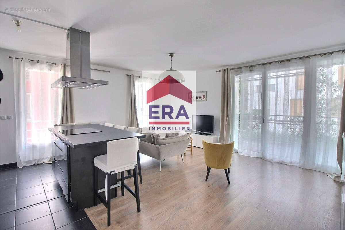 Appartement à L'ILE-SAINT-DENIS