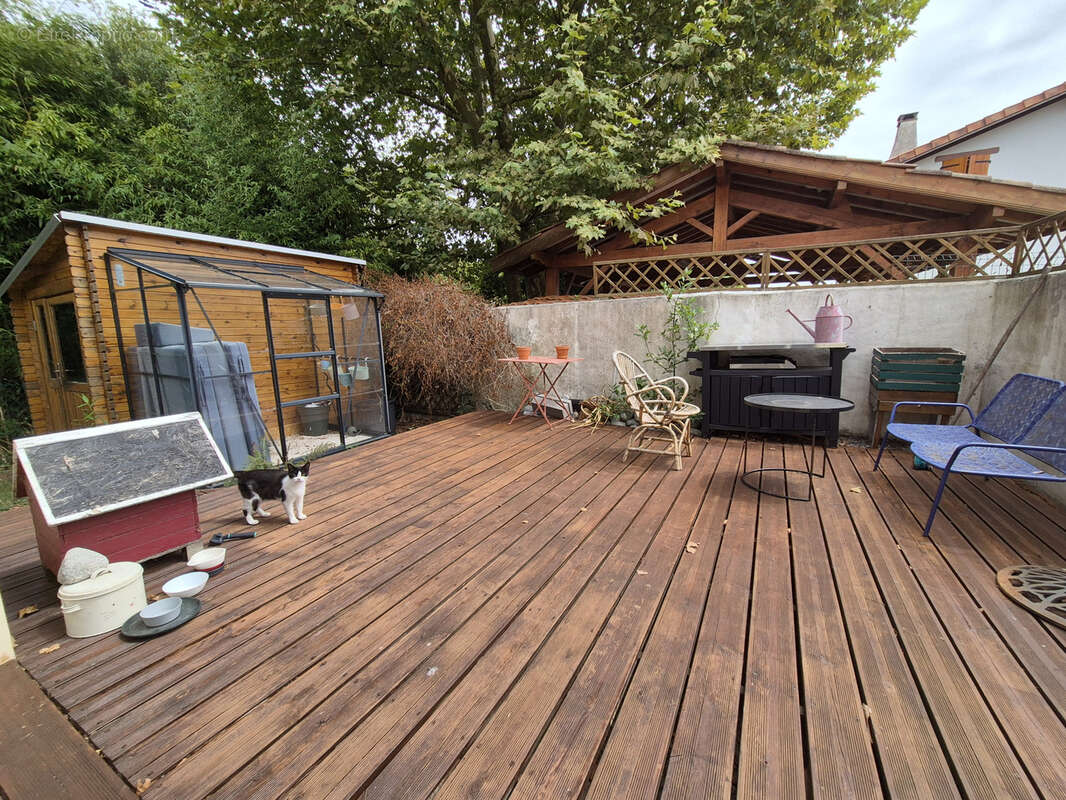 Maison T4 88m2 Place Quintaou - photo 10