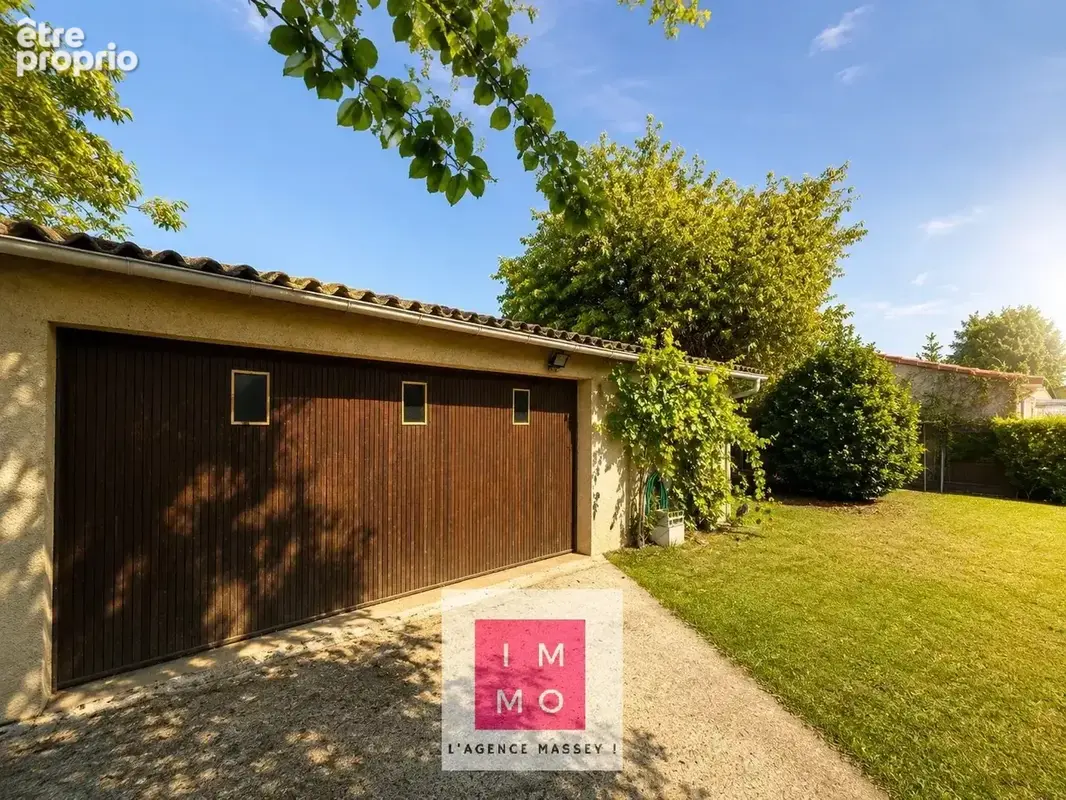 Maison familiale de 140 m² avec grand garage, atelier et jardin clos - photo 4