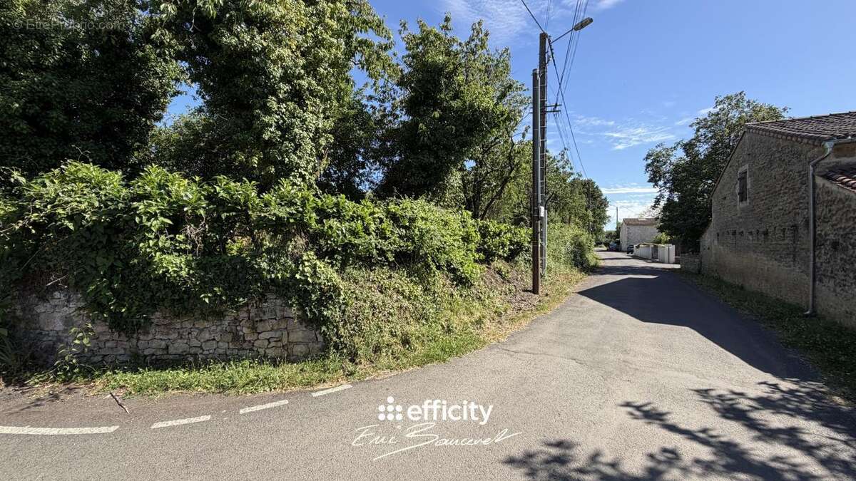 Terrain 819 m² à Azay-Le-Brule  - photo 14