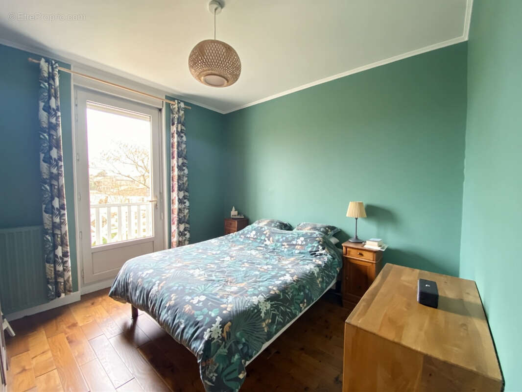 Maison à SAINT-YRIEIX-SUR-CHARENTE