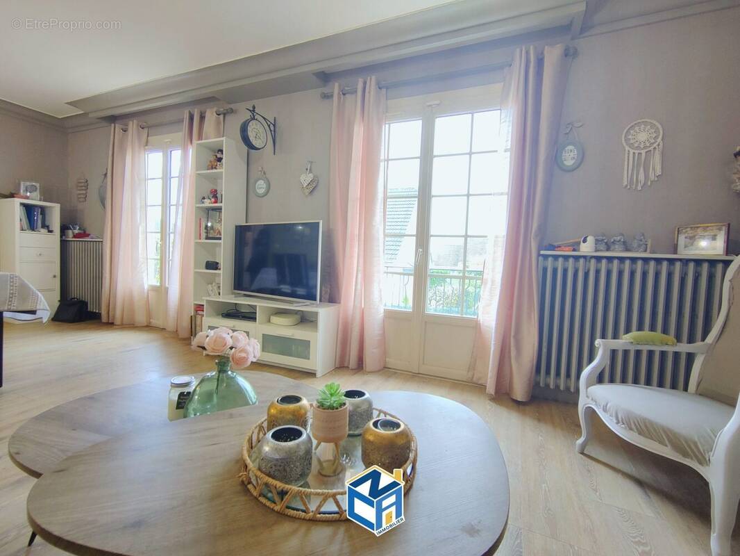 Maison à NOTRE-DAME-D'OE