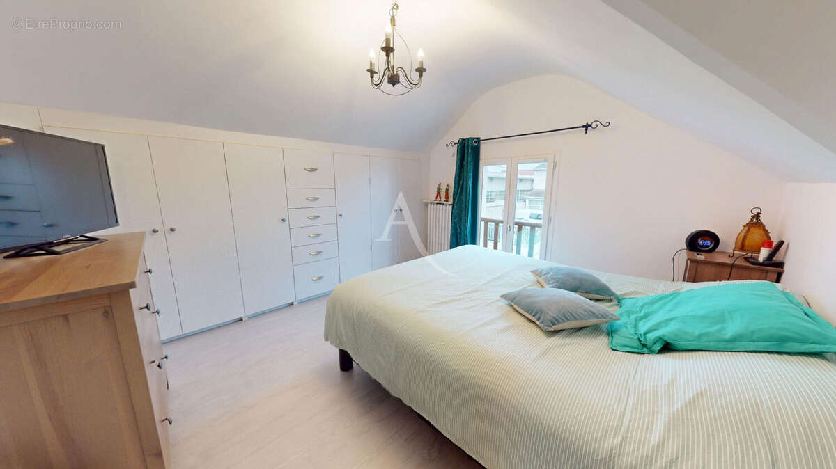 Maison à CLICHY-SOUS-BOIS