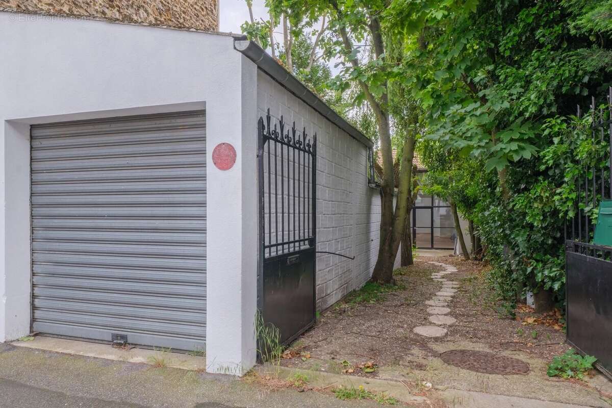 Commerce à IVRY-SUR-SEINE