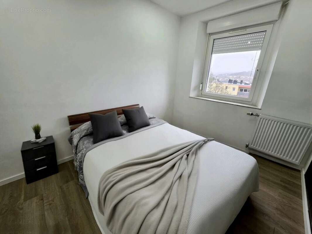 Maison à AUDUN-LE-TICHE