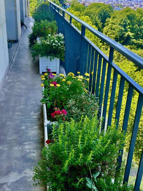 Appartement à PARIS-19E