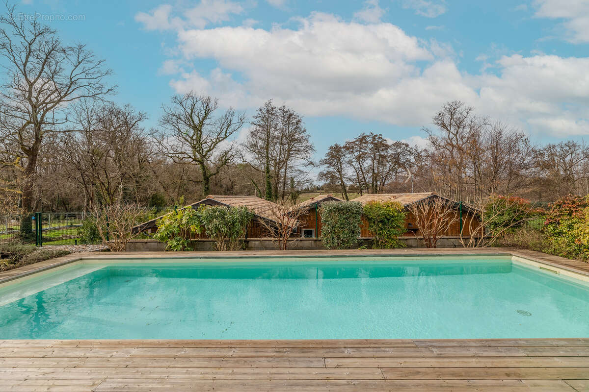 Maison à SAINT-SULPICE-ET-CAMEYRAC