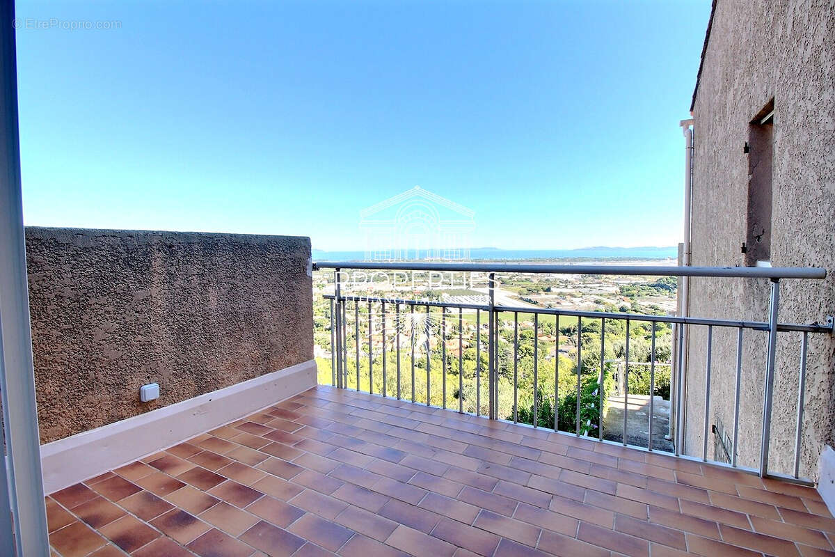 Appartement à HYERES