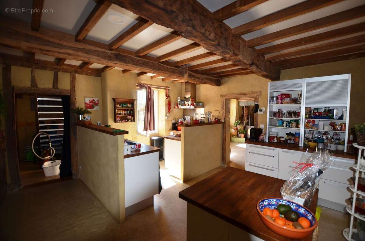 146 - Maison à VIC-FEZENSAC