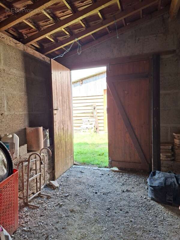Propriété Corps de Ferme, Bâtisse d'habitation de caractère , nombreuses dependances dont Box, proche ALENCON, LE PERCHE, 2h00 P - photo 7