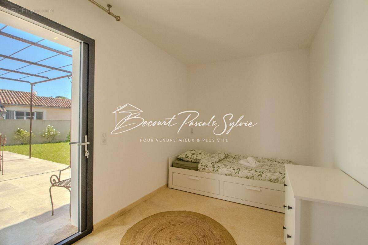 Maison à SAINT-SATURNIN-LES-APT