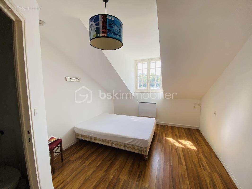 Commerce à LA VICOMTE-SUR-RANCE