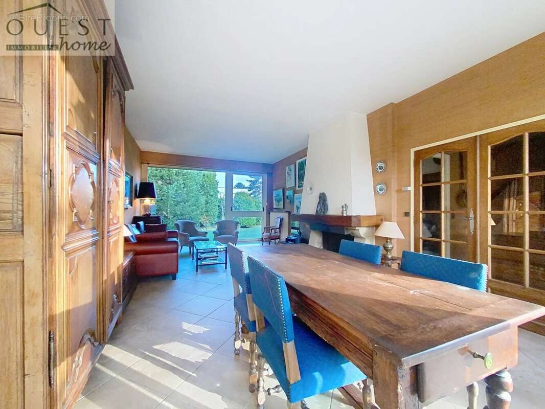 Maison à CHARBONNIERES-LES-BAINS