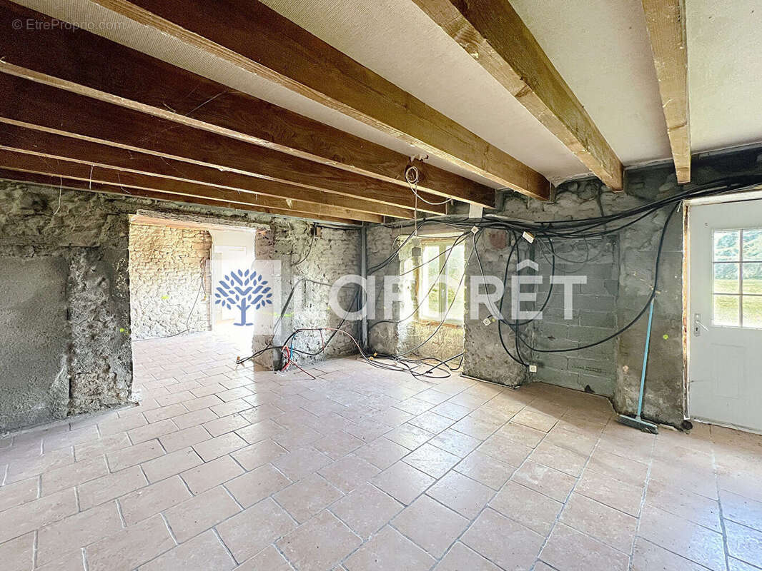 Maison en pierre à MONCONTOUR 86 - photo 6