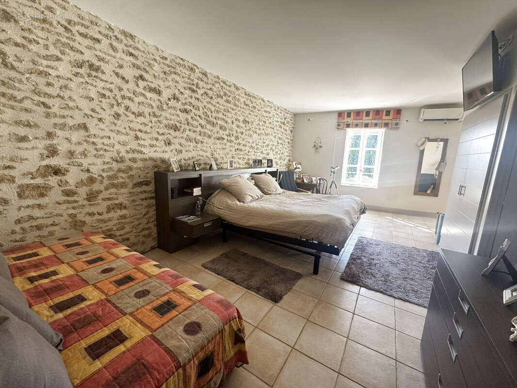 Maison à GRIGNAN