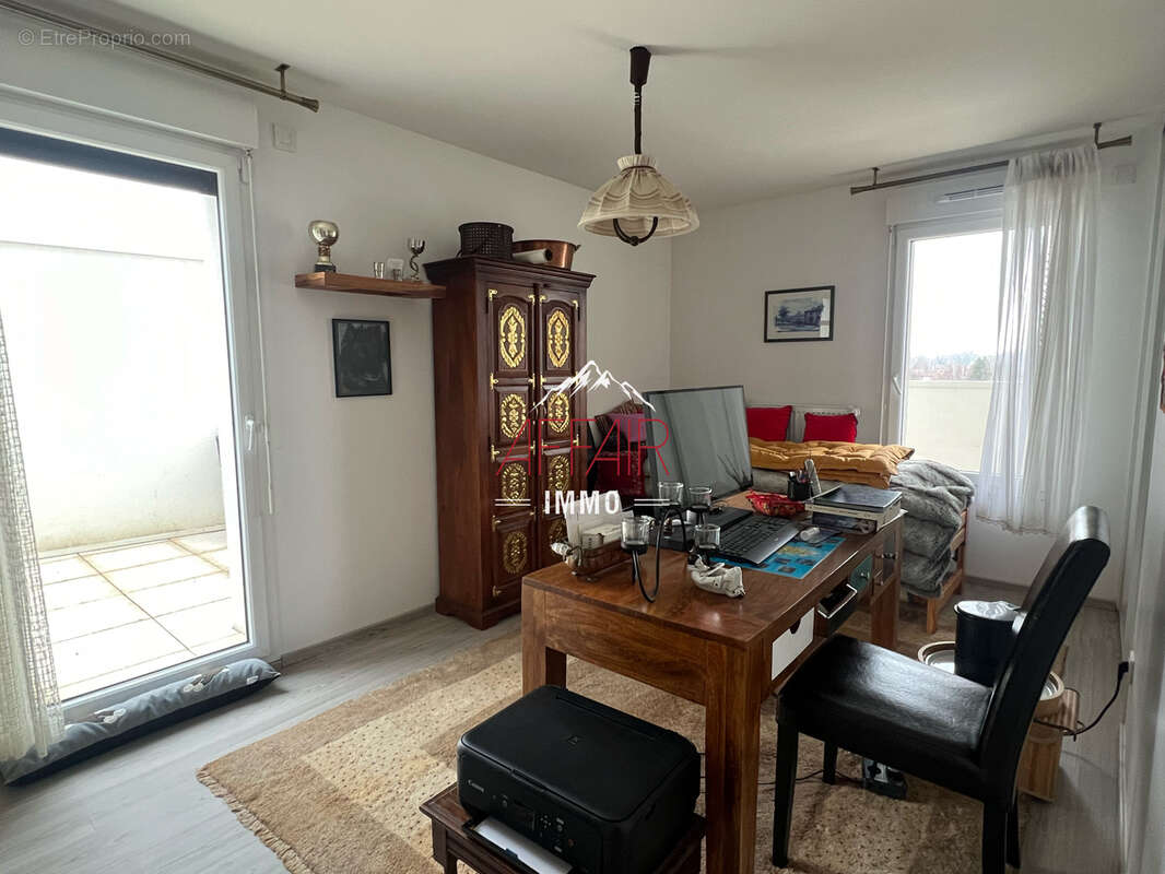 Appartement à VILLE-LA-GRAND