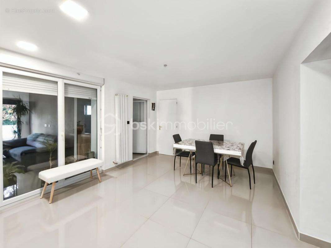 Maison à GOUSSAINVILLE