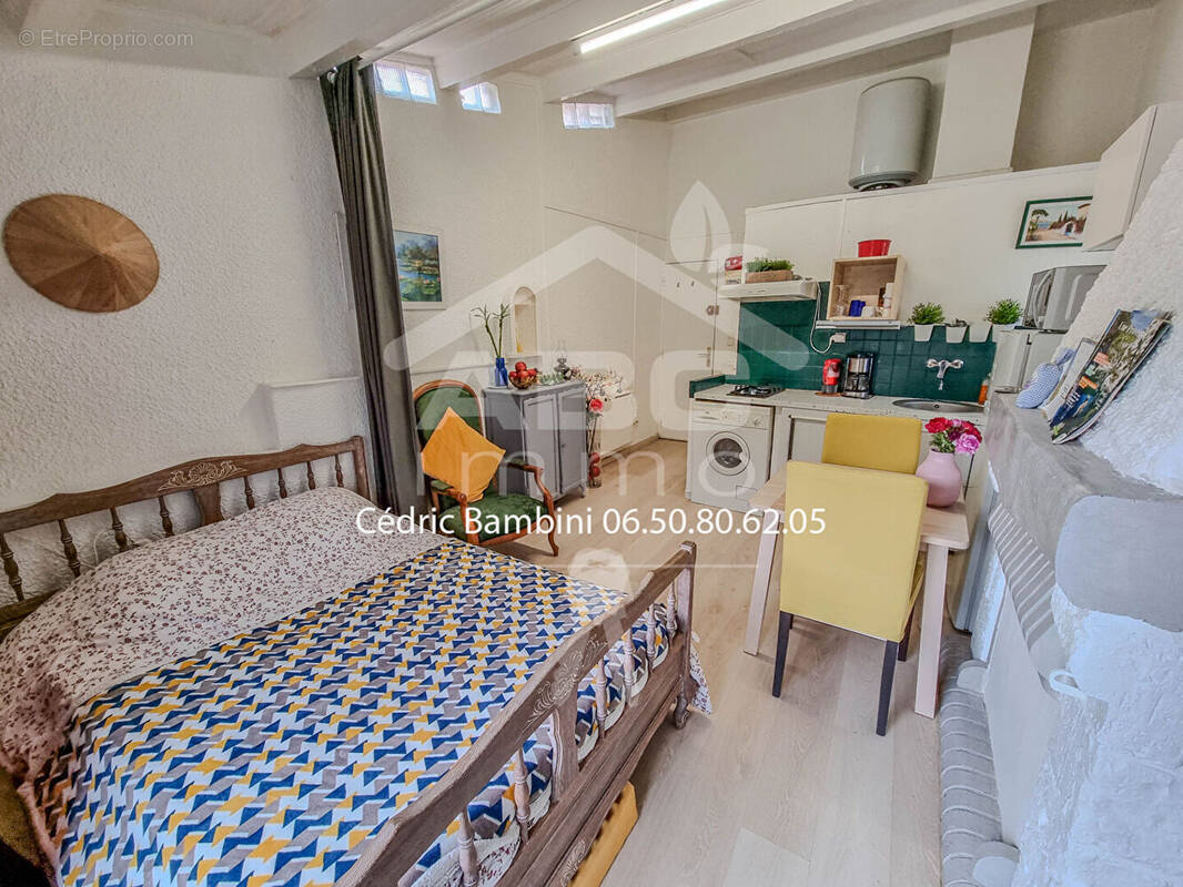 Appartement à VARAGES