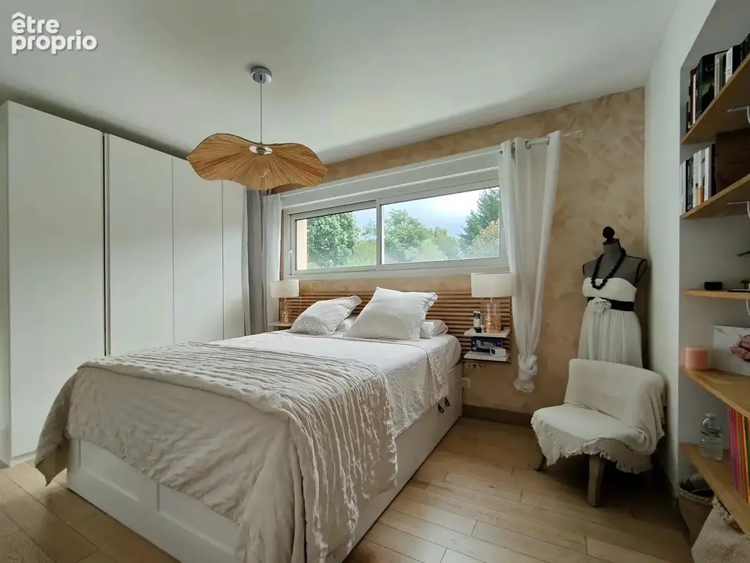 SAUCATS - Maison de 156 m² sur un terrain de 900 m² - photo 9