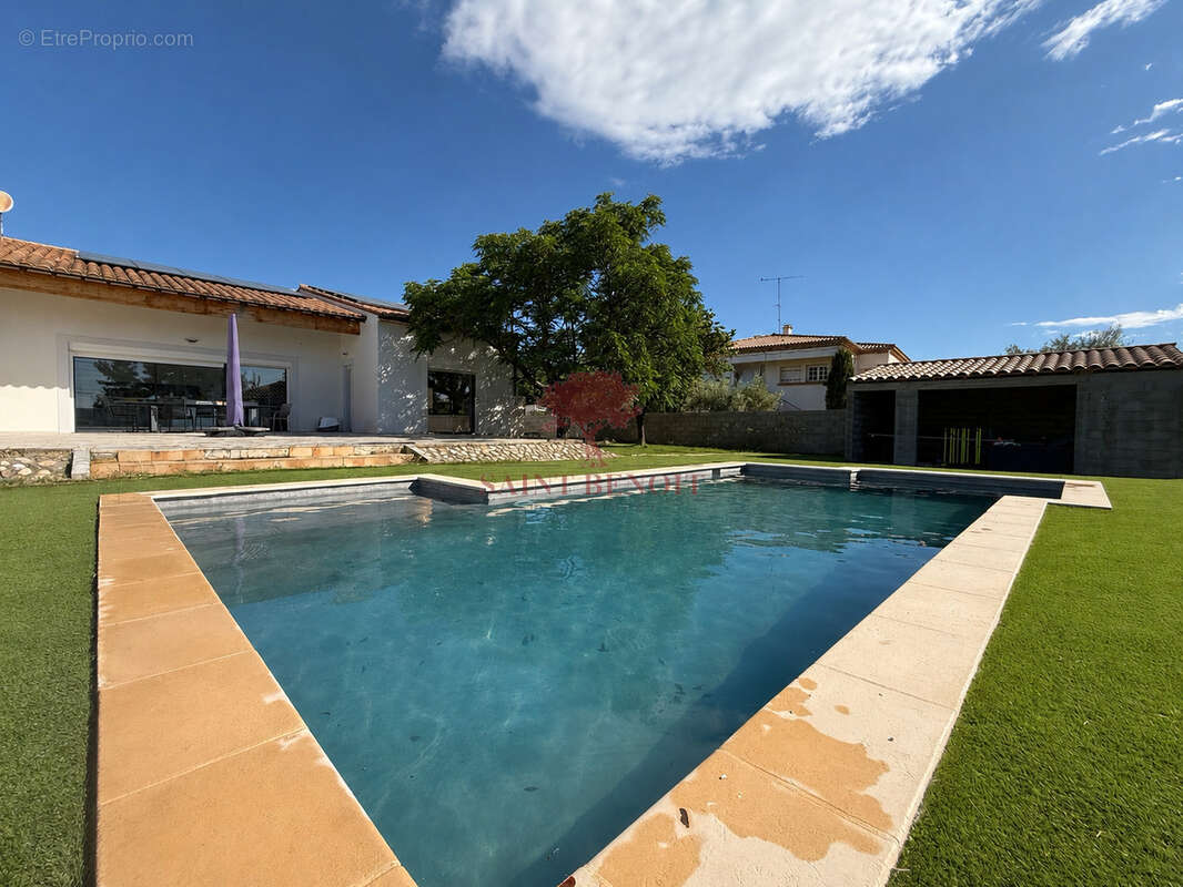 En exclusivite a vendre villa de type 8 pieces avec piscine double garage et jardin 1523 m2 - photo 3