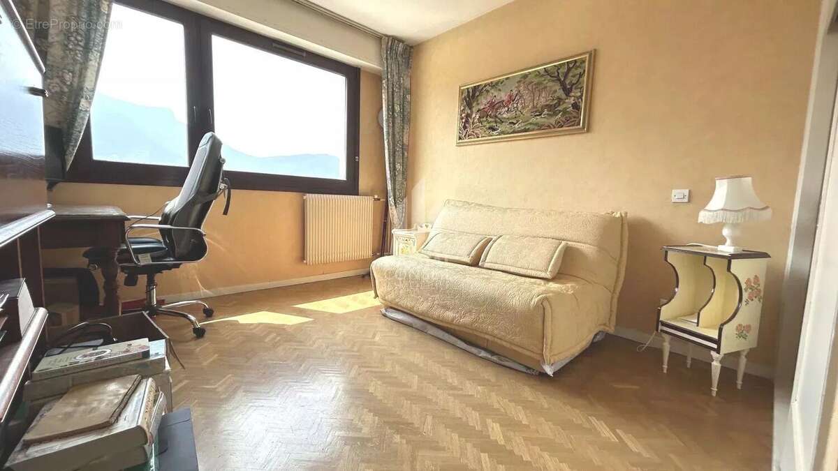 Appartement à SAINT-EGREVE