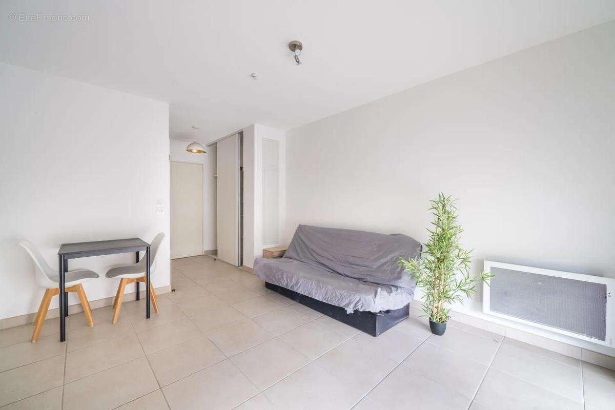 Appartement à JUVIGNAC