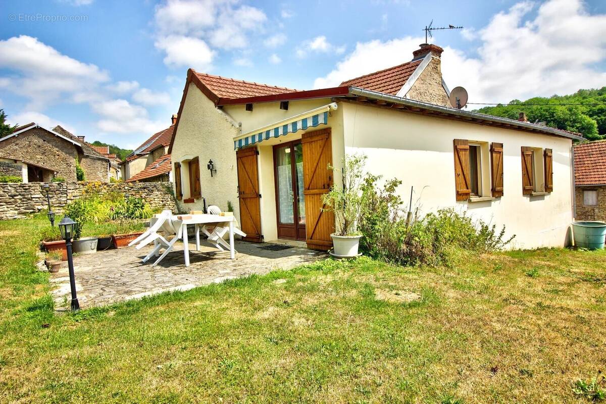 Maison à VILLEFERRY