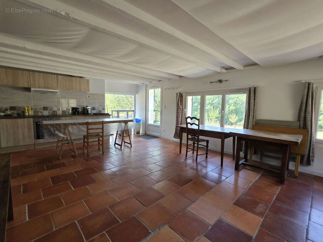 Ensemble de 3 habitations sur un parc de 2ha76 avec étang! - photo 19