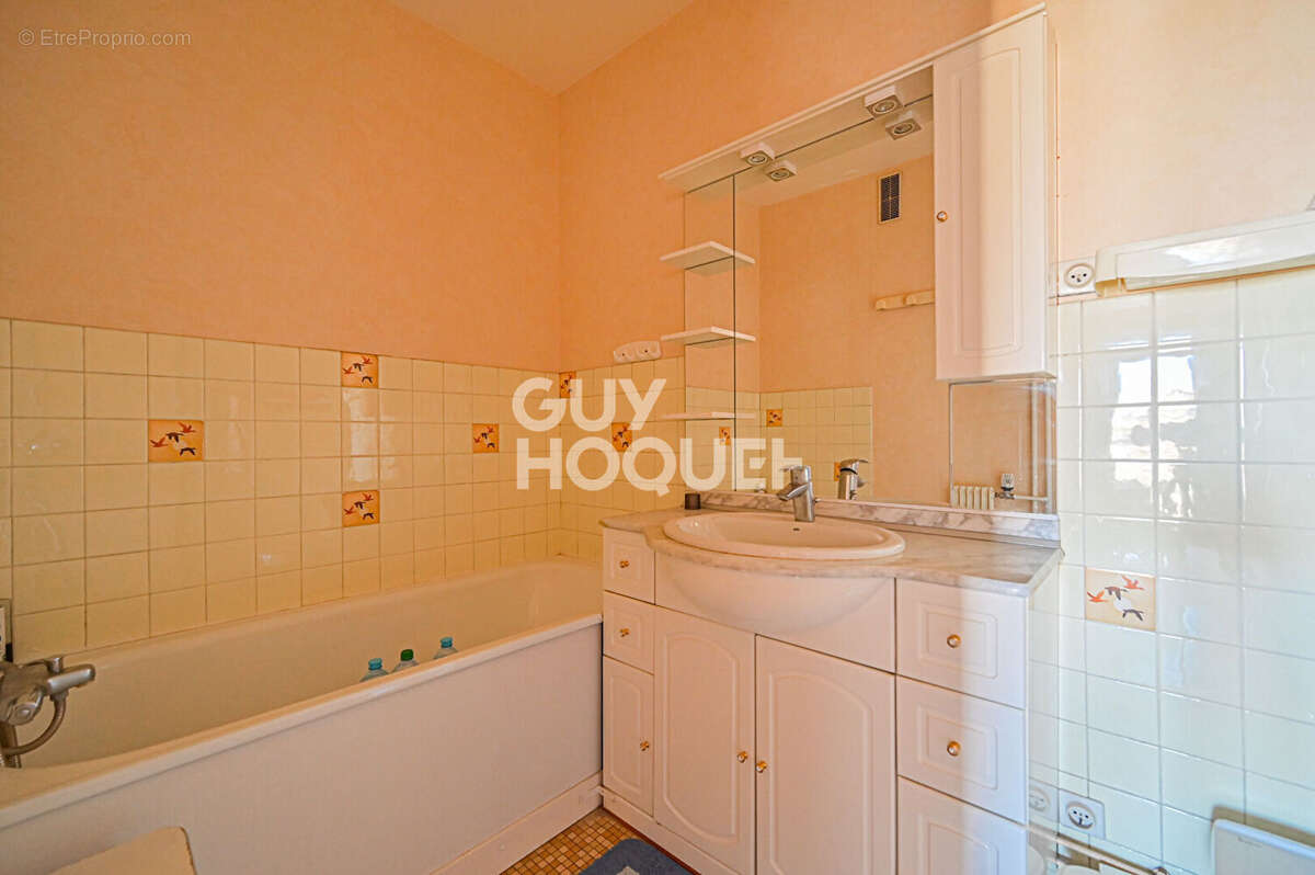 Appartement à PARIS-12E