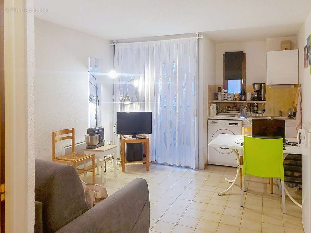 Appartement à LAMALOU-LES-BAINS