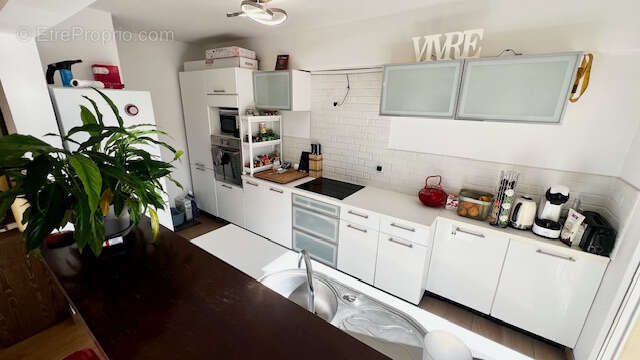 Appartement à EZE