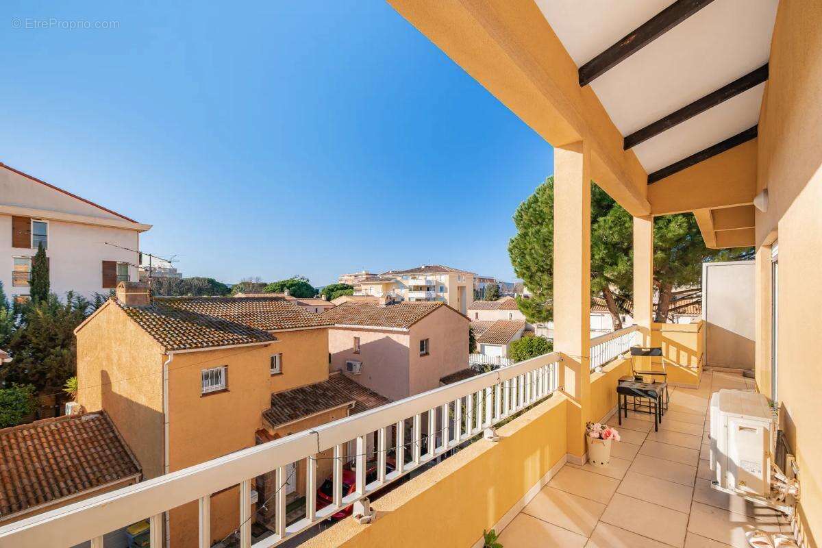 Appartement à FREJUS