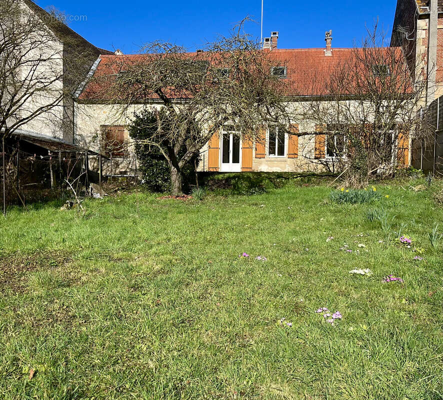 Maison à LIANCOURT