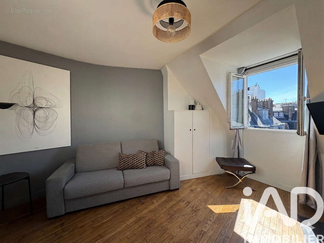 Photo 2 - Appartement à PARIS-8E
